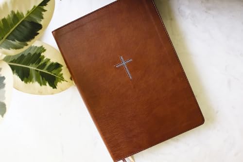 NIV, Quest Study Bible, Large Print, Leathersoft, Brown, Thumb Indexed, Comfort Print: The Only Q and A Study Bible by Christianity Today Intl.