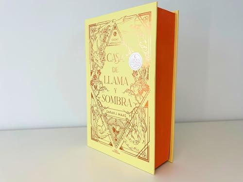 Casa de llama y sombra (Edición especial limitada cantos pintados) / House o f Flame and Shadow (Special Limited Edition Srayed Edges) (CIUDAD MEDIALUNA) (Spanish Edition) by Sarah J. Maas