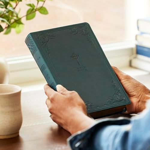 NRSV Catholic Edition Gift Bible, Teal Leathersoft (Comfort Print, Holy Bible, Complete Catholic Bible, NRSV CE): Holy Bible by Catholic Bible Press