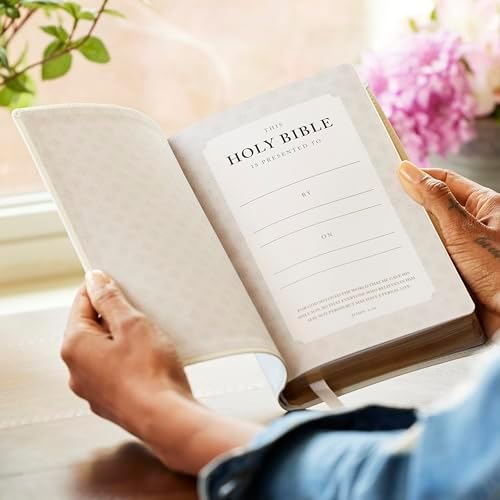 NRSV Catholic Edition Gift Bible, White Leathersoft (Comfort Print, Holy Bible, Complete Catholic Bible, NRSV CE): Holy Bible by Catholic Bible Press