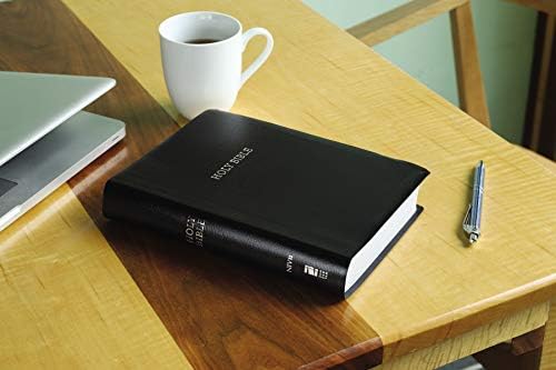 NIV, Reference Bible, Giant Print, Leather-Look, Black, Red Letter, Thumb Indexed, Comfort Print by Zondervan