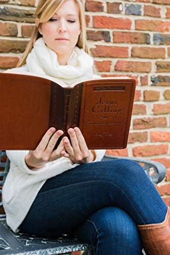 Jesus Calling, Large Text Brown Leathersoft, with Full Scriptures: Enjoying Peace in His Presence (A 365-Day Devotional) by Sarah Young