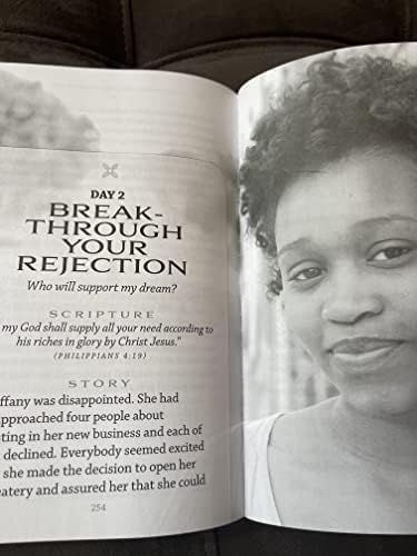 Women of Color Daily Devotional Fall #2 Edition by Various writers at Urban Spirit! Publishing and Media Company