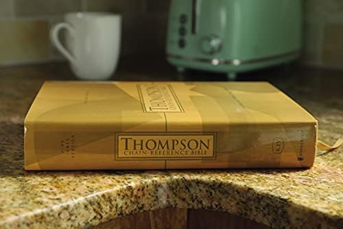 KJV, Thompson Chain-Reference Bible, Hardcover, Red Letter by Zondervan