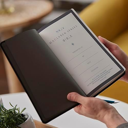 NKJV, Large Print Thinline Reference Bible, Blue Letter, Maclaren Series, Genuine Leather, Black, Comfort Print: Holy Bible, New King James Version by Thomas Nelson