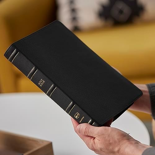 NKJV, Large Print Thinline Reference Bible, Blue Letter, Maclaren Series, Genuine Leather, Black, Comfort Print: Holy Bible, New King James Version by Thomas Nelson
