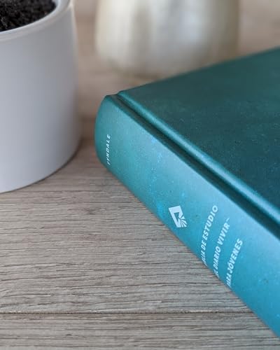 Biblia de estudio del diario vivir para jóvenes NTV con Filament (Tapa dura, Verde, Letra Roja) (Spanish Edition) by Nueva Traducción Viviente