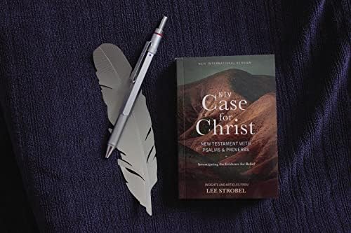 NIV, Case for Christ New Testament with Psalms and Proverbs, Pocket-Sized, Paperback, Comfort Print: Investigating the Evidence for Belief by Zondervan