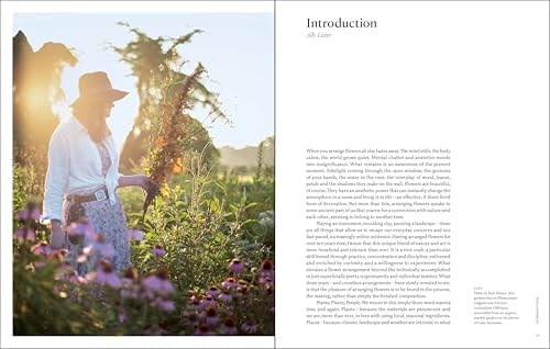 Naturalistic Flowers: A Year of Plants, Places and People by AESME STUDIO