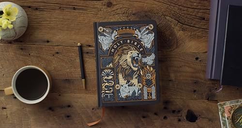ESV Single Column Journaling Bible, Artist Series (Hardcover, Joshua Noom, The Lion and the Lamb): Holy Bible, English Standard Version by ESV Bibles