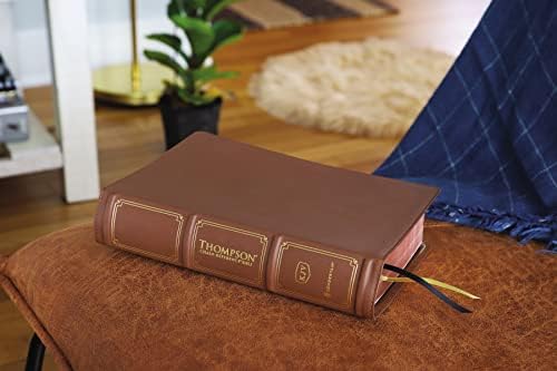 KJV, Thompson Chain-Reference Bible, Genuine Leather, Calfskin, Brown, Red Letter, Comfort Print by Zondervan