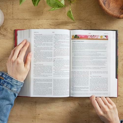 NKJV, The Woman's Study Bible, Cloth over Board, Pink Floral, Red Letter, Full-Color Edition: Receiving God's Truth for Balance, Hope, and Transformation by Thomas Nelson