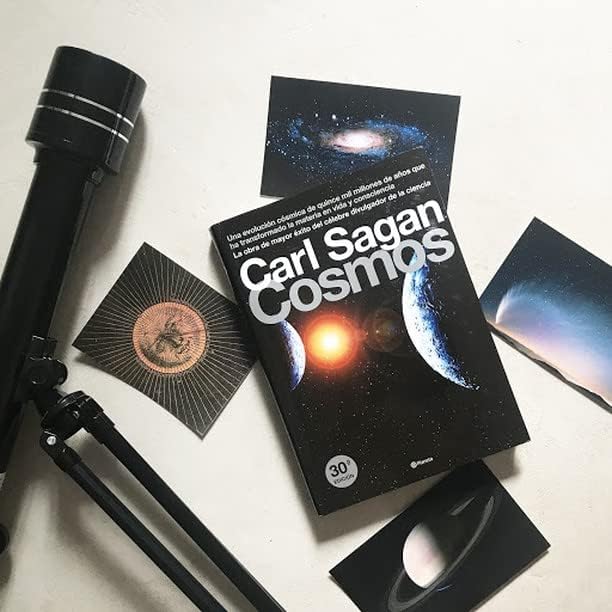 Cosmos (Fuera de coleccion) (Spanish Edition) by Carl Sagan