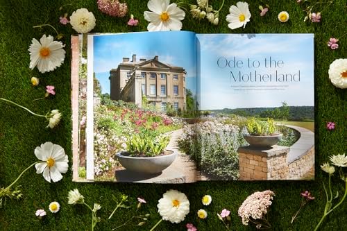 Veranda Enchanting Gardens: Inspired Landscape Design by Stephanie Hunt