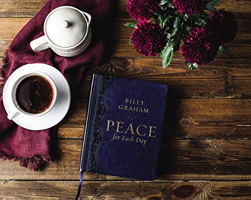 Peace for Each Day, Large Text Leathersoft: Devotions to Comfort Your Soul and Calm Your Mind (A 365-Day Devotional) by Billy Graham