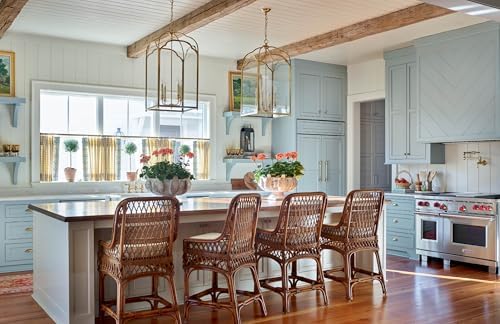 Home Again: A Return to Gracious Interiors by James T. Farmer