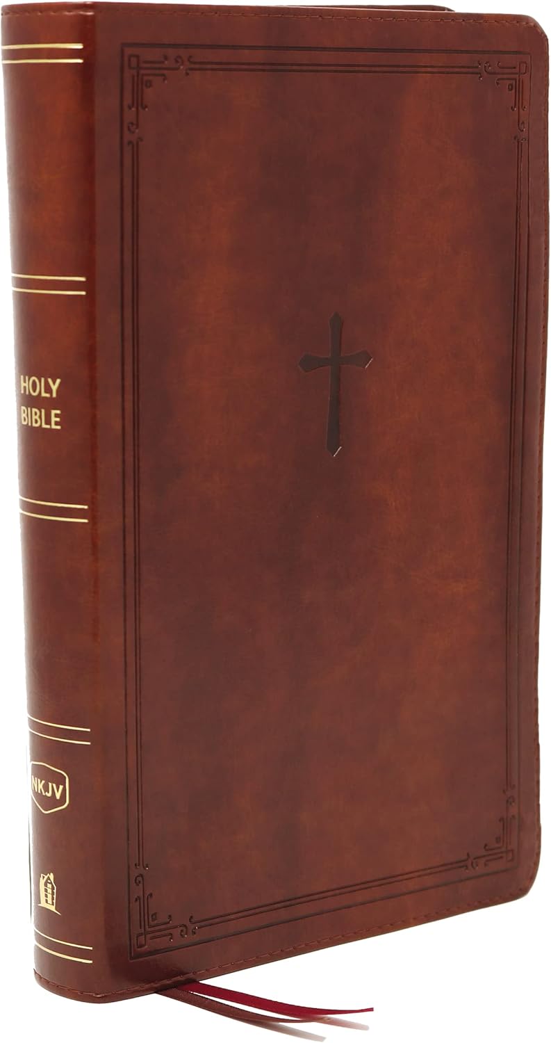 NKJV, End-of-Verse Reference Bible, Personal Size Large Print, Leathersoft, Brown, Red Letter, Comfort Print: Holy Bible, New King James Version by Thomas Nelson