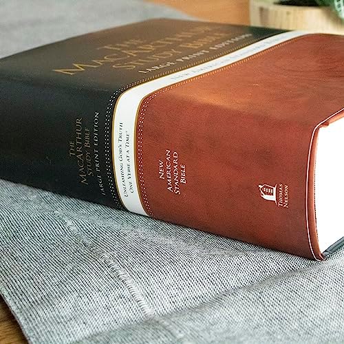 The NASB, MacArthur Study Bible, Large Print, Hardcover, Thumb Indexed, 1995 Text: Unleashing God's Truth One Verse at a Time (Holy Bible, New American Standard Bible) by Thomas Nelson