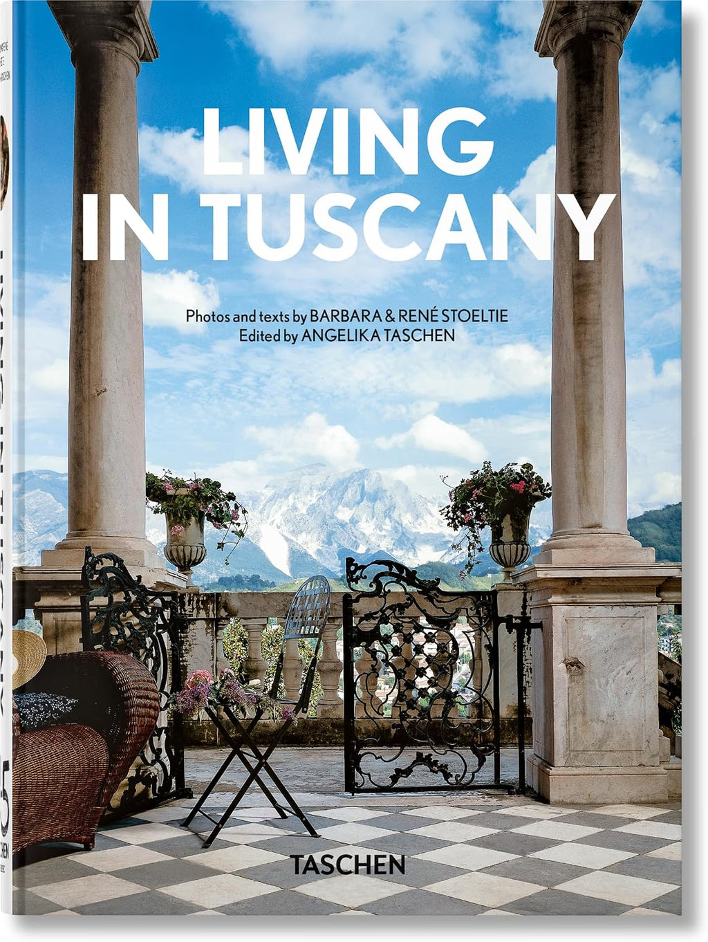 Living in Tuscany. 45th Ed. (45th Edition) (Multilingual Edition) by Barbara Ren� Stoeltie