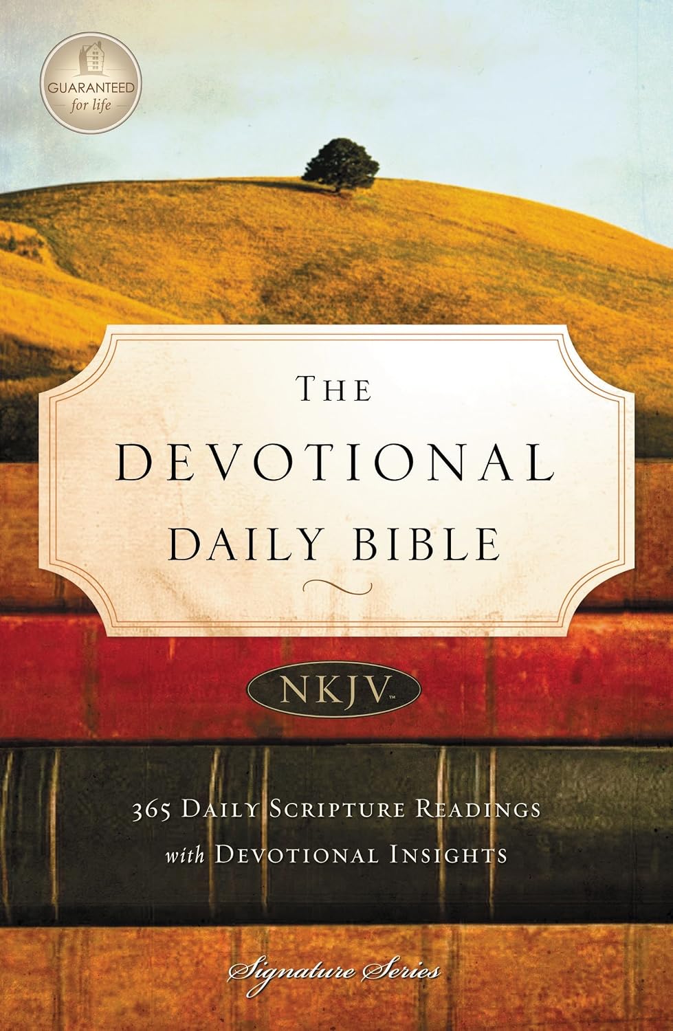 The Devotional Daily Bible: 365 Daily Scripture Readings with Devotional Insights: New King James Version by Thomas Nelson Publishers