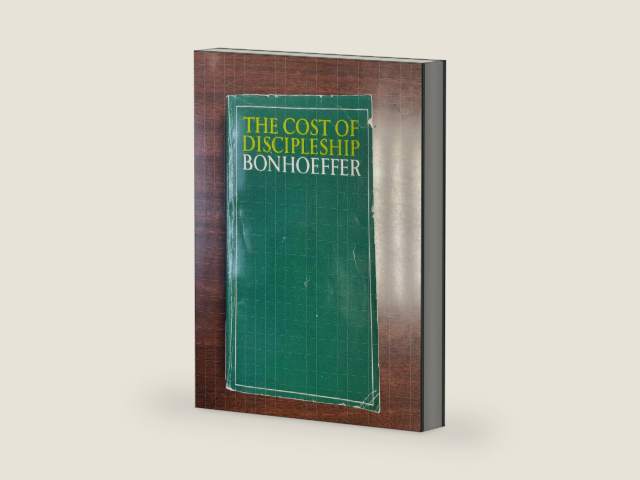 The Cost of Discipleship by Dietrich Bonhoeffer | barcode:9780020838500 | source:'9780020838500-right-three-quarter.jpg