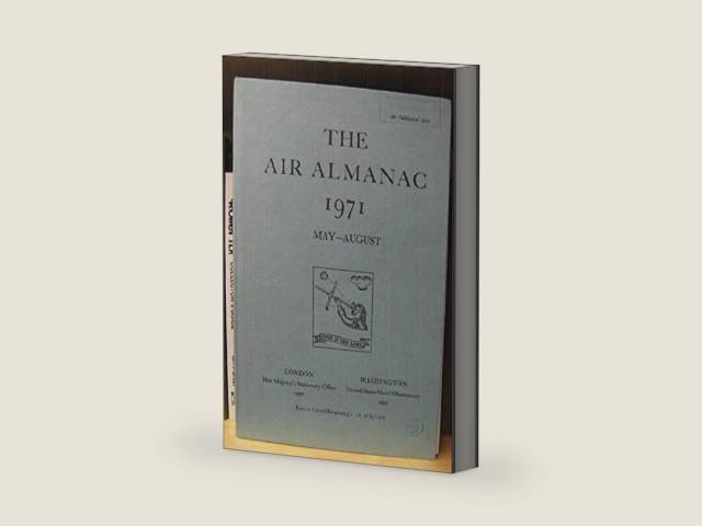 The Air Almanac: May - August 1971 by Unknown | barcode:9780117709126 | source:'9780117709126-right-three-quarter.jpg