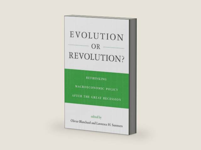 Evolution or Revolution?: Rethinking Macroeconomic Policy after the Great Recession by Olivier Blanchard | barcode:9780262351287 | source:'9780262351287-right-three-quarter.jpg