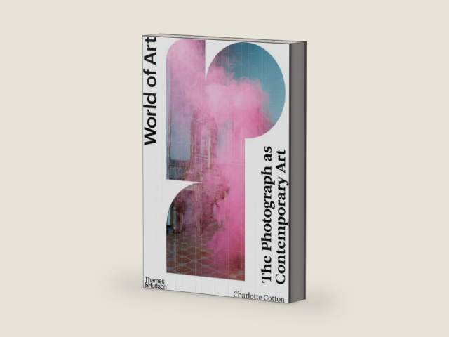 The Photograph as Contemporary Art (World of Art) by Charlotte Cotton | barcode:9780500204481 | source:'9780500204481-right-three-quarter.jpg