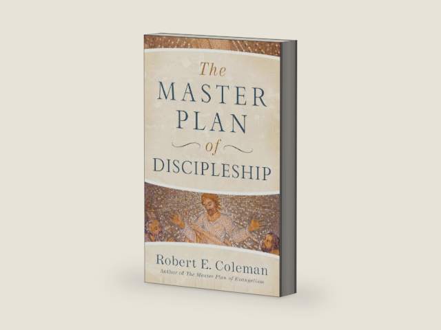 The Master Plan of Discipleship by Robert E. Coleman | barcode:9780800739133 | source:'9780800739133-right-three-quarter.jpg