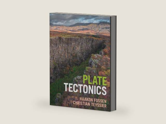 Plate Tectonics by Haakon Fossen | barcode:9781108476232 | source:'9781108476232-right-three-quarter.jpg