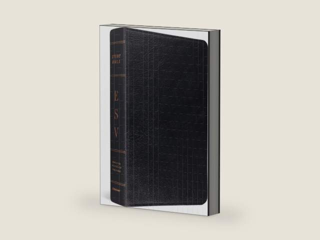 ESV Study Bible (Genuine Leather, Black): Holy Bible, English Standard Version by ESV Bibles | barcode:9781433502446 | source:'9781433502446-right-three-quarter.jpg