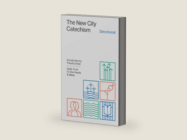 The New City Catechism Devotional: God's Truth for Our Hearts and Minds (The Gospel Coalition) by Collin Hansen | barcode:9781433579912 | source:'9781433579912-right-three-quarter.jpg