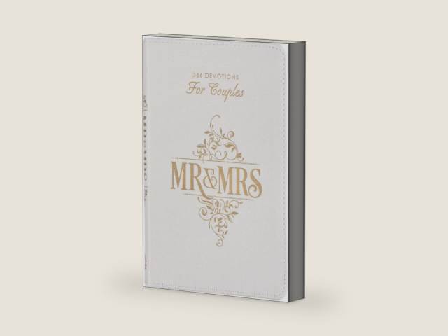 Mr. and Mrs. 366 Devotions for Couples - White Faux Leather Devotional Gift Book for Bride and Groom, Engaged by Joanna Teigen | barcode:9781642729641 | source:'9781642729641-right-three-quarter.jpg