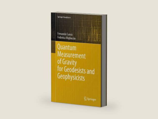 Quantum Measurement of Gravity for Geodesists and Geophysicists (Springer Geophysics) by Fernando Sansò | barcode:9783030428389 | source:'9783030428389-right-three-quarter.jpg