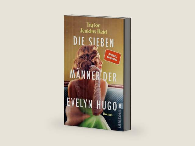 Die sieben Männer der Evelyn Hugo: Roman | Die einzigartige Liebesgeschichte, die hunderttausende TikTok-Userinnen zu Tränen gerührt hat (German Edition) by Taylor Jenkins Reid | barcode:9783843727532 | source:'9783843727532-right-three-quarter.jpg