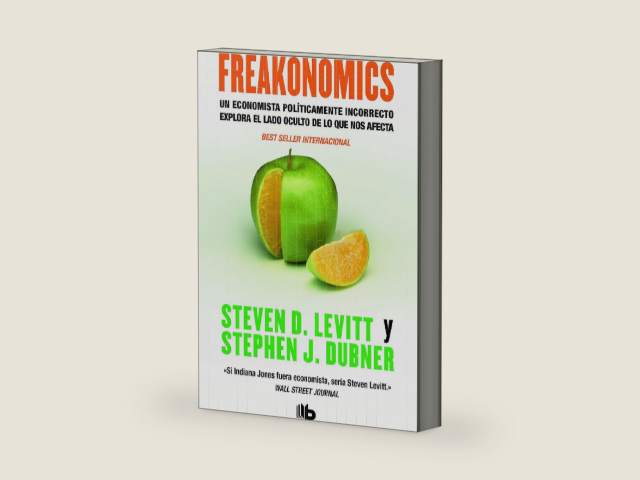 Freakonomics (Spanish Edition) by Steven D. Levitt | barcode:9788496581814 | source:'9788496581814-right-three-quarter.jpg