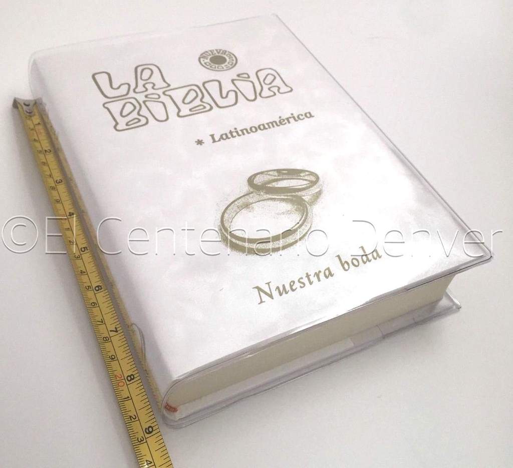 Biblia Latinoamericana Letra Grande Nuestra Boda (Spanish Edition) by Varios | barcode:9788499459868 | source:'9788499459868.jpg
